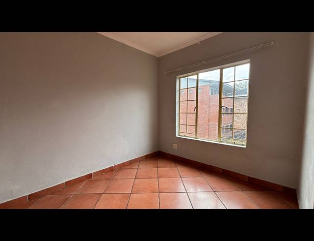 3 BEDROOM HOUSE TO LET IN WEST ACRES